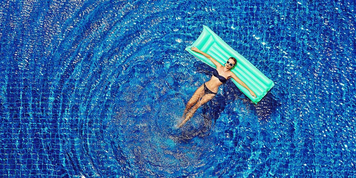 Haier Paradise 3 Haier Paradise -Haier Paradise woman floating in pool